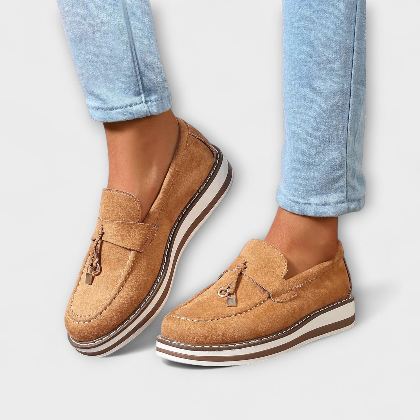 Lila – Casual Shoes with Round Toe